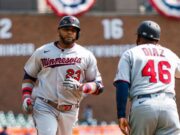 Nelson Cruz espera jugar el viernes con Twins pese a molestia
