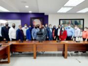 Danilo Medina sostiene reunión de trabajo con dirigentes de Valverde y Santiago Rodríguez