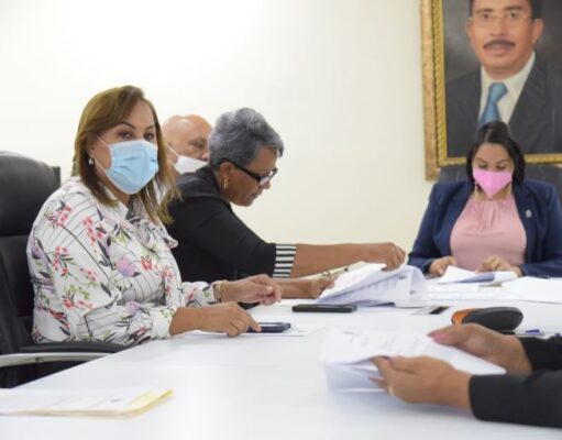 Desde Oficina Legislativa, Ana María Peña exhorta a hacer conciencia sobre el cáncer de mama